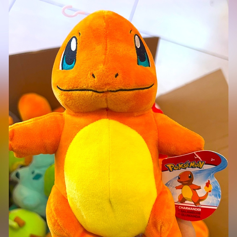 Brand new Pokémon charmander plush 8 in
